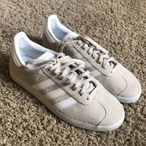 Women’s Size 8 Adidas